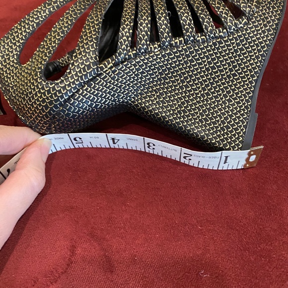 Wedges - Picture 5 of 7